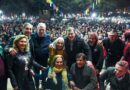 Las autoridades locales visitaron la vigilia por la Marcha de los Bombos
