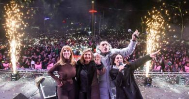 El festival Madre de Ciudades en homenaje a los 472 años de la Madre de Ciudades tuvo el acompañamiento masivo de vecinos y turistas