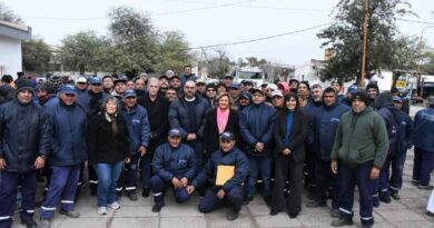 La intendente Fuentes destacó el trabajo del personal de Obras Públicas al cumplir un nuevo aniversario la dirección