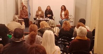 La Municipalidad con sus profesionales capacitó a centros de jubilados sobre personerías jurídicas y actividades económicas
