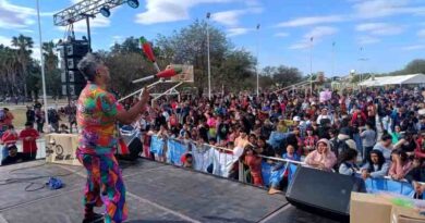 Organizado por la Municipalidad miles de niños y niñas participaron de una jornada de festejo en el parque Sur