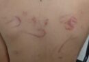 Detienen a una catequista por golpear salvajemente a su hijo de 8 años: fue denunciada por su propio hermano