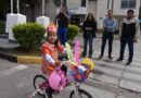 La bicicleteada de los jardineritos municipales recorrió las calles de la ciudad de Fernández
