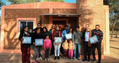 Entregaron 14 viviendas sociales en el departamento Moreno