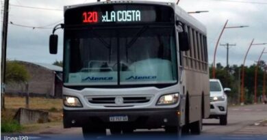 Tránsito y Transporte de la Capital informó que la línea 120 continua con la modificación de su recorrido de manera temporal