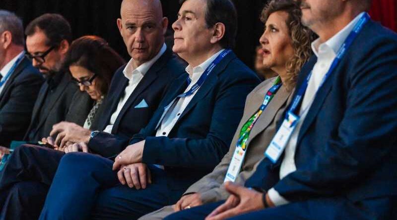 Zamora continúa sus actividades en Barcelona