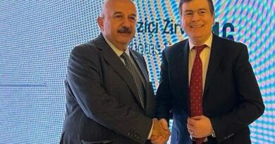 Zamora visita Turquía para participar de una cumbre