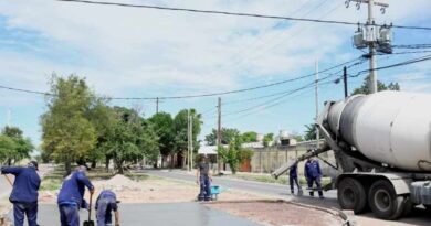 Obras Públicas de la Capital construyó 42 punteras de hormigón en platabandas  del barrio Ejército Argentino