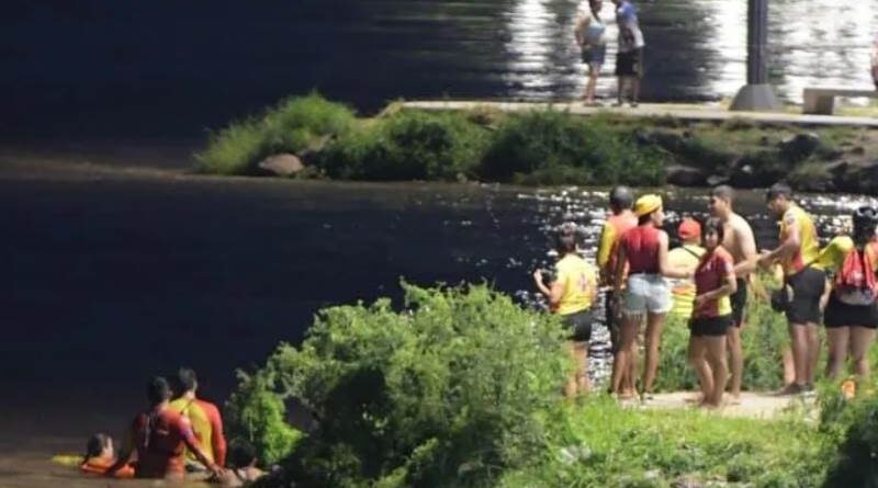 Intensa búsqueda de un adolescente que se arrojó al río Dulce desde un puente de la autopista Intensa búsqueda de un adolescente que se arrojó al río Dulce desde un puente de la autopista