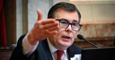 Zamora votó en contra de la reforma laboral y pidió “consenso social” para una política de Estado en empleo