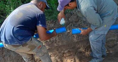 El agua potable llega a más familias de Fernández