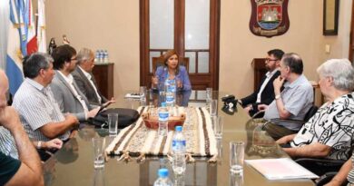 La intendente Fuentes se reunió con empresarios del transporte quienes manifestaron su acompañamiento al boleto gratuito para estudiantes del nivel primario