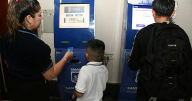La intendente Fuentes dijo que más de 13.000 boletos de colectivos gratuitos mensuales beneficiarán a estudiantes del nivel primario
