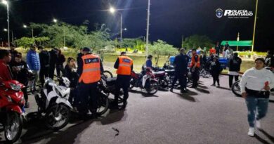 Hubo más de 51 motos retenidas, detenidos y droga secuestrada en un amplio operativo policial