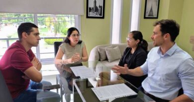 Firma del convenio para el boleto estudiantil en Fernández