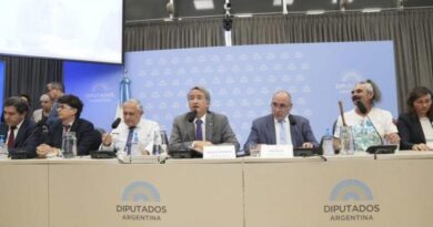 Abogado ambientalista: “Vamos a denunciar a una senadora que tiene una consultora que asesora a una minera”