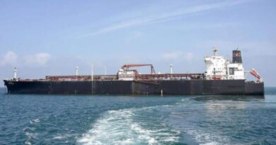 Precio del petróleo se derrumba 15% tras el anuncio de alto el fuego de Donald Trump