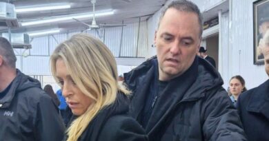 El juez Ariel Lijo ordenó levantar el secreto bancario y fiscal de Manuel Adorni y su esposa