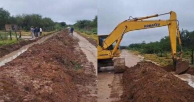 Amplio despliegue del Gobierno de la Provincia para llevar ayuda a las familias afectadas por las lluvias en Villa Mailín