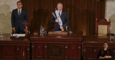 Elías Suárez anunció un bono de 600 mil pesos para el Día del Trabajador