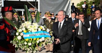 El gobernador Elías Suárez encabezó el acto central por el Día del Veterano de Guerra y los Caídos en Malvinas