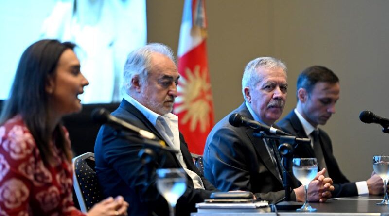 El Gobernador participó del lanzamiento de la capacitación docente y la 4ª Edición del Concurso de escritura de Ana Frank