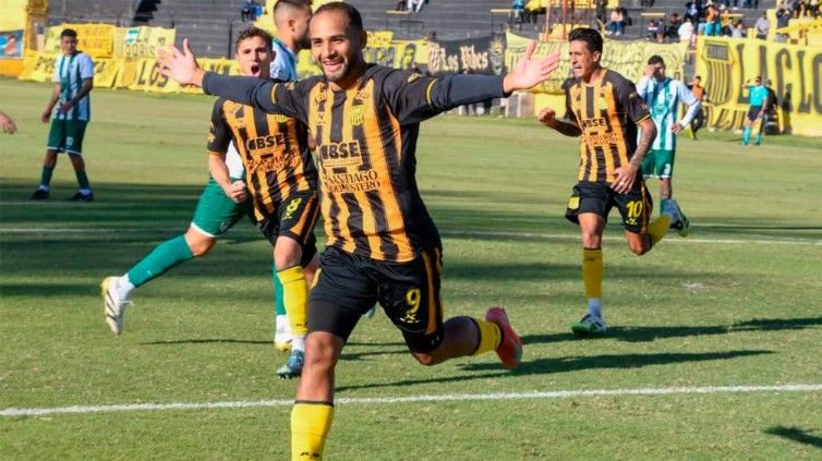 Mitre le ganó a San Miguel en el 8 de Abril y sigue de racha