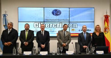 El gobernador Elías Suárez participó del Primer Encuentro Internacional de Cibercrimen