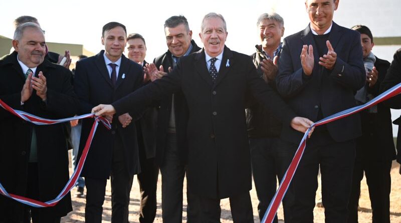 El Gobernador Suárez inauguró una moderna planta potabilizadora de agua en Vaca Human