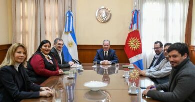 El gobernador Elias Suarez recibió a autoridades del Instituto Nacional de Asuntos Indígenas