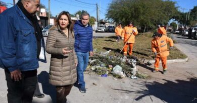 La intendente Fuentes y el secretario Benavente coordinaron trabajos en el barrio Ejército Argentino