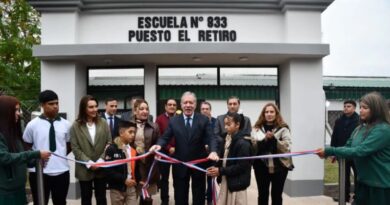 El gobernador Elías Suárez inauguró obras y entregó viviendas sociales en el departamento Río Hondo