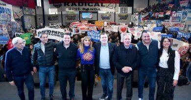 El Frente Cívico presentó a Llamil Abdala y Álvaro Blanco como candidatos a intendente y vice de La Banda ante una multitud
