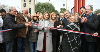 La intendente Fuentes y el secretario Benavente inauguraron la nueva plazoleta Hermanos Briz en el barrio Jardín