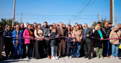 La intendente Fuentes y el secretario Benavente inauguraron 24 cuadras de pavimento en el barrio Néstor Kirchner
