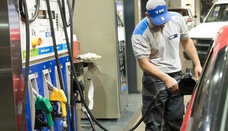 El Gobierno aplicó una suba parcial en los impuestos a los combustibles