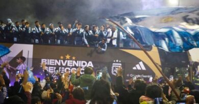 Sin Messi, la Selección argentina vivió un momento de gran emoción a su arribo