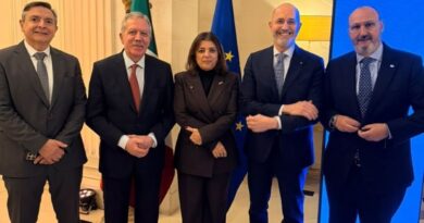 El Gobernador Elías Suárez compartió un encuentro en la Embajada de Italia