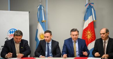 El Gobierno provincial firmó un convenio con el Colegio de Ingenieros Agrónomos para fortalecer las Agencias de Desarrollo Territorial