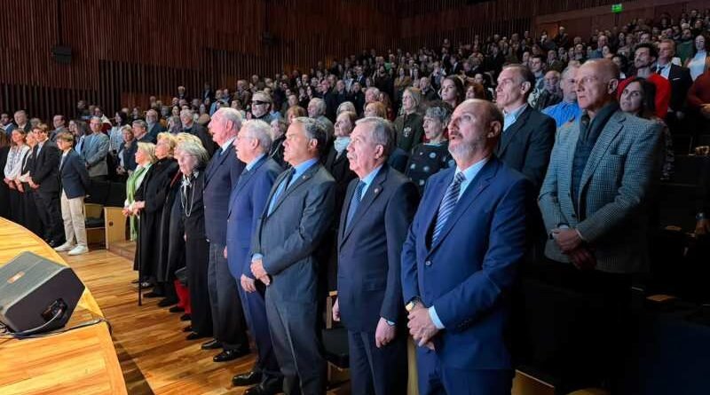 El gobernador Elías Suárez participó de la entrega de los Premios Fundación Bunge y Born 2026 a la Química