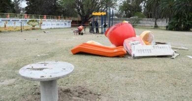 La Municipalidad trabaja en la ampliación de áreas recreativas con instalación de más juegos infantiles y merenderos en el parque Aguirre