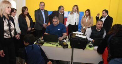 La intendente Fuentes y la ministra O’ Mill participaron de una jornada de renovación de DNI para alumnos de jardines de infantes municipales