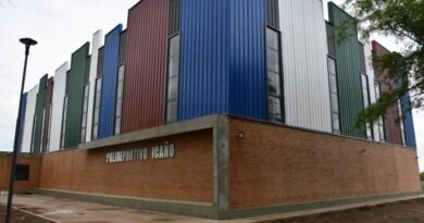 El gobernador Elías Suárez inauguró en la localidad de Icaño el nuevo polideportivo