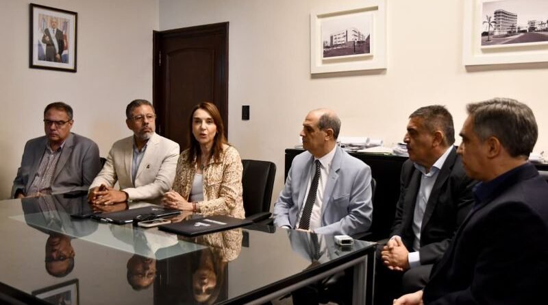 Educación y Obras Públicas avanzan en el desarrollo de prototipos de escuelas